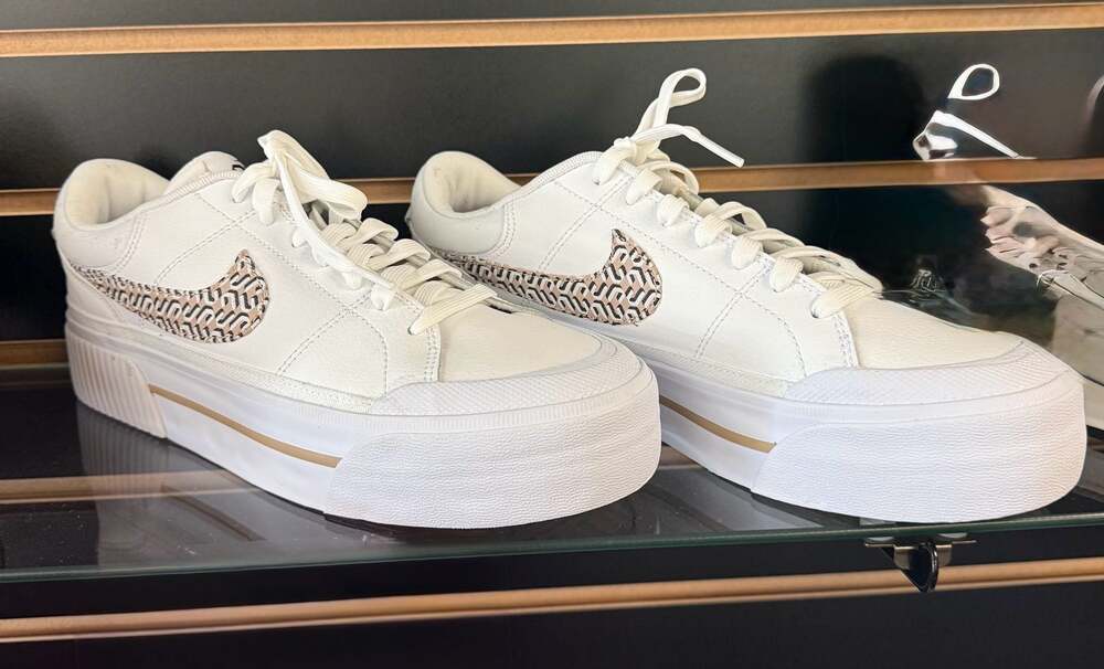 Nike Court Legacy Lift United In Victory Women's Shoes White/Hemp FD0558-100